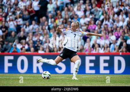 Lea Schueller (Deutschland, #07) Am Ball, GER, Deutschland (GER) vs Oesterreich (AUT), DFB Frauen Nationalmannschaft, UEFA Frauen Fussball Womens Euro 2025 qualifications, 6. Spieltag, 16.07.2024 Foto : Eibner-Pressefoto/Michael Memmler Banque D'Images