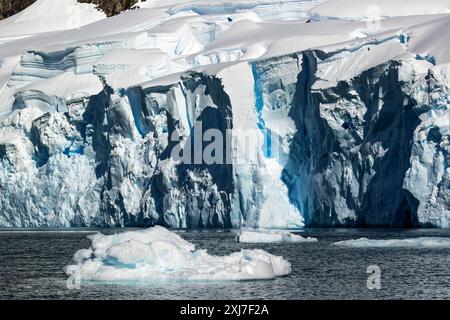 Alvaro Cove, Antarctique, lundi 20 novembre 2023. Photo : David Rowland / One-Image.com Banque D'Images