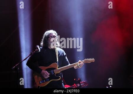 Concert de musique de chanteur italien - Francesco de Gregori Guido Guglielminetti pendant Francesco de Gregori, concert de musique de chanteur italien à Asti, Italie, 16 juillet 2024 Asti Italie Copyright : xNorbertoxMaccagnox/xLiveMediax LPM 1443929 Banque D'Images