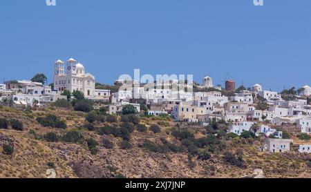 Panorama du village de Tripiti, île de Milos, Cyclades, Grèce Banque D'Images