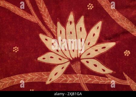 Gros plan sur les tissus de sarong de batik indonésien du début des années 1900. Tous faits à la main avec des canting et de la cire chaude dans la manière javanaise traditionnelle. Banque D'Images