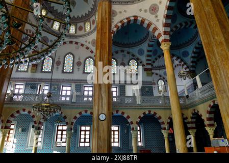 Kocatepe Ulu Camii à Istanbul, Turquie Banque D'Images