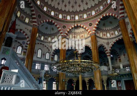 Kocatepe Ulu Camii à Istanbul, Turquie Banque D'Images