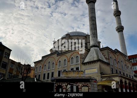 Mosquée Kartaltepe à Istanbul, Turquie Banque D'Images