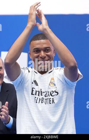 Madrid, Espagne. 16 juillet 2024. Kylian Mbappé lors de sa présentation en tant que nouveau joueur du Real Madrid CF le 16 juillet 2024 au stade Santiago Bernabeu de Madrid, Espagne - photo Laurent Lairys/DPPI crédit : DPPI Media/Alamy Live News Banque D'Images