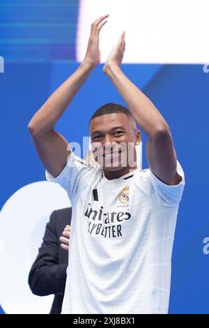 Madrid, Espagne. 16 juillet 2024. Kylian Mbappé lors de sa présentation en tant que nouveau joueur du Real Madrid CF le 16 juillet 2024 au stade Santiago Bernabeu de Madrid, Espagne - photo Laurent Lairys/DPPI crédit : DPPI Media/Alamy Live News Banque D'Images