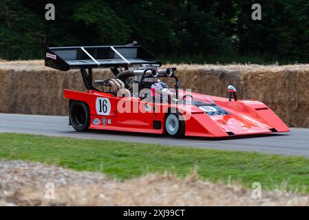 1970 Shadow-Chevrolet MKI Mosport car gravissant la piste d'escalade lors du Goodwood Festival of Speed 2024 Motorsport Event, West Sussex, Royaume-Uni Banque D'Images