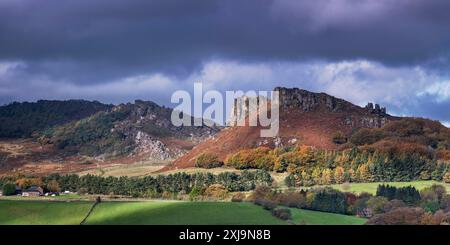 Vue panoramique sur le nuage de poules et les cafards en automne, près de Leek, Peak District National Park, Staffordshire Moorlands, Staffordshire, Angleterre, United Banque D'Images