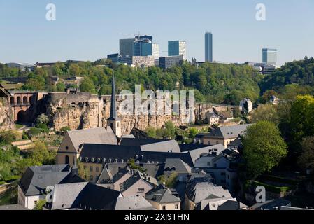 Europe, Luxembourg, Luxembourg ville de Luxembourg, vues sur la vieille ville et les gorges de l'Alzette vers le plateau de Kirchberg Banque D'Images