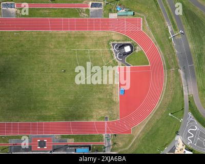 Vue aérienne de la piste de course d'athlétisme nouvellement resurfaçée à Hereford Herefordshire UK - photo juillet 2024 Banque D'Images