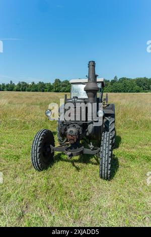 Tracteur historique Lanz Bulldog. Le Lanz Bulldog était un tracteur fabriqué par Heinrich Lanz AG à Mannheim, dans le Bade-Wuerttemberg, en Allemagne. Banque D'Images