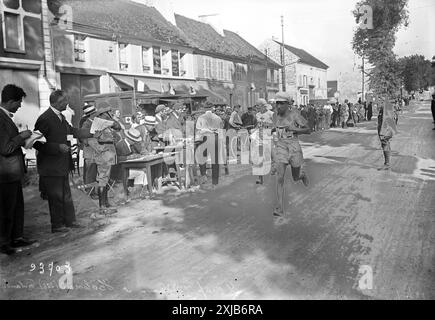 Marathon des Jeux Olympiques d'été de Paris 1924 - El Ouafi, Halonen à Pierrelaye Banque D'Images