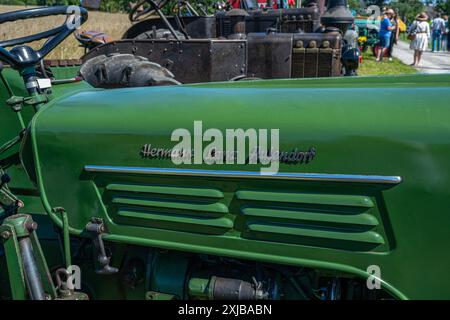 Tracteur historique Lanz Bulldog. Le Lanz Bulldog était un tracteur fabriqué par Heinrich Lanz AG à Mannheim, dans le Bade-Wuerttemberg, en Allemagne. Banque D'Images