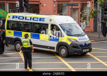 Glasgow, Écosse, Royaume-Uni. 17 juillet 2024. Marche pour commémorer le 10ème jour de Mouharram dans le calendrier islamique, connu sous le nom de jour de l'Ashura. Il marque le martyre de l'imam Hussein, le petit-fils du prophète Mahomet, avec les membres de sa famille et ses compagnons, dans la bataille de Karbala en 680 EC. Crédit : R. Nouvelles en direct de Gass/Alamy Banque D'Images