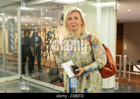 Maria Zakharova, porte-parole du ministère des Affaires étrangères, arrive pour le point de presse du ministre des Affaires étrangères de la Fédération de Russie Sergueï Lavrov au siège de l'ONU à New York le 17 juillet 2024. Banque D'Images