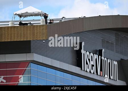 Milwaukee, États-Unis. 17 juillet 2024. Les tireurs d'élite ont levé la zone autour du RNC à Milwaukee, Wisconsin, le mercredi 17 juillet 2024. La ville de Milwaukee accueille la Convention républicaine 2024 qui se déroulera du 15 au 18 juillet. Photo de Paul Beaty/UPI crédit : UPI/Alamy Live News Banque D'Images