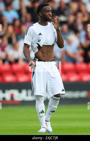 Lamare Bogarde de Aston Villa lors du match amical de pré-saison Walsall vs Aston Villa au Bescot Stadium, Walsall, Royaume-Uni, 17 juillet 2024 (photo par Gareth Evans/News images) Banque D'Images