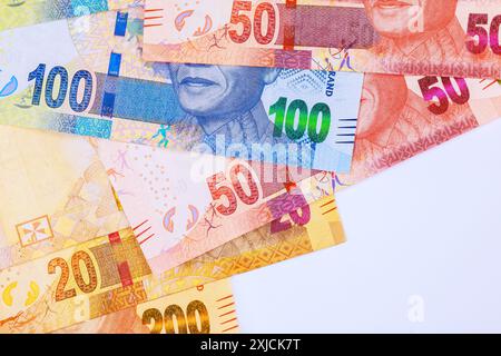La banque nationale sud-africaine émet divers billets libellés rands cash Banque D'Images