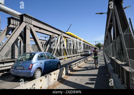 Elsenbrücke, verengte Fahrspur, Baustelle, Friedrichshain, Friedrichshain-Kreuzberg, Berlin, Deutschland Banque D'Images