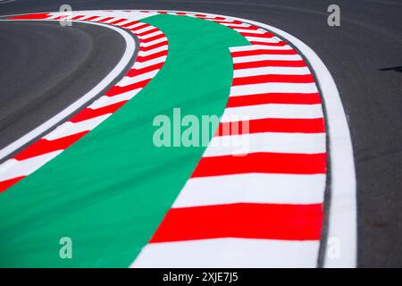 Budapest, Hongrie. 18 juillet 2024. Kerbs illustration, piste, piste lors du Grand Prix de formule 1 de Hongrie 2024, 13ème manche du Championnat du monde de formule 1 2024 du 19 au 21 juillet 2024 sur le Hungaroring, à Mogyorod, Hongrie - photo Eric Alonso/DPPI crédit : DPPI Media/Alamy Live News Banque D'Images