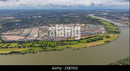 Luftbild, Duisburg-West, logport i Eins Rheinhausen, duisport mit Automobil-Logistik am Fluss Rhein, Friemersheim, Duisburg, Ruhrgebiet, Rhénanie-du-Nord-Westphalie, Deutschland ACHTUNGxMINDESTHONORARx60xEURO *** vue aérienne, Duisburg Ouest, logport I Eins Rheinhausen, duisport avec logistique automobile sur le Rhin, Friemersheim, Duisburg, région de la Ruhr, Rhénanie du Nord-Westphalie, Allemagne ACHTUNGxMINDESTHONORARx60xEURO Banque D'Images