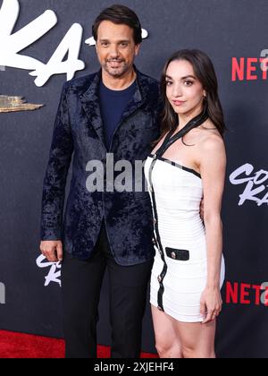 Los Angeles, États-Unis. 17 juillet 2024. LOS ANGELES, CALIFORNIE, ÉTATS-UNIS - 17 JUILLET : Ralph Macchio et sa fille Julia Macchio arrivent à la projection spéciale de Los Angeles de 'Cobra Kai' saison 6 - partie 1 de Netflix qui se tient au Autry Museum of the American West à Griffith Park le 17 juillet 2024 à Los Angeles, Californie, États-Unis. (Photo de Xavier Collin/image Press Agency) crédit : image Press Agency/Alamy Live News Banque D'Images