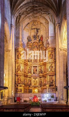 Nef principale de l'église San Vicente. Saint-Sébastien, pays Basque, Espagne. Banque D'Images