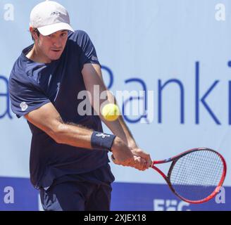 Gstaad Suisse, 07 18 2024 : Gustavio Heide (BRA) en action lors de l'EFG Swiss Open. Lors de l'EFG Swiss Open Gstaad, match international de tennis à Gstaad, Suisse, le 18 juillet 2024 Banque D'Images