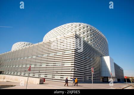 Façade de l'hôpital Rey Juan Carlos, par Rafael de La-Hoz. Madrid, Madrid, Espagne province. Banque D'Images