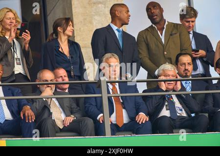 Nikol Paschinjan (G), premier ministre von Armenien Viktor ORBAN (M), président hongrois, premier ministre hongrois, Sándor Csányi, Sandor Csanyi (R) UEFA Exekutivkomitee , Yasser Al Misehal (R-hi), président de la Fédération saoudienne de football dans le dernier match ESPAGNE - ANGLETERRE 2-1 des Championnats d'Europe de l'UEFA 2024 le 14 juillet, 2024 à Berlin, Allemagne. Photographe : Peter Schatz Banque D'Images