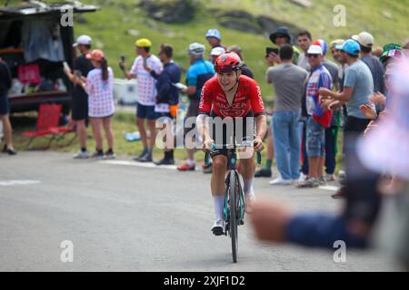 13 juillet 2024, Bareges, Occitanie, France : Bareges, France, 13 juillet 2024 : le cycliste de ArkÃ©a - B&B Hotels, Raul Garcia Pierna (165) lors de la 14ème étape du Tour de France 2024 entre Pau et Saint-Lary-Soulan Pla dÂ'Adet, le 13 juillet 2024, à Bareges, France. (Crédit image : © Alberto Brevers/Pacific Press via ZUMA Press Wire) USAGE ÉDITORIAL SEULEMENT! Non destiné à UN USAGE commercial ! Banque D'Images