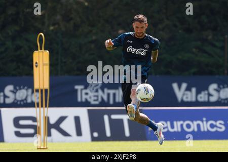 Dimaro, Trentin, Italie. 18 juillet 2024. Matteo Politano de Napoli pendant le jour 8 du camp d'entraînement de pré-saison de la SSC Napoli à Dimaro Folgarida, trente, Italie le 18 juillet 2024 (crédit image : © Ciro de Luca/ZUMA Press Wire) USAGE ÉDITORIAL SEULEMENT! Non destiné à UN USAGE commercial ! Banque D'Images