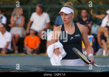 Palerme, Italie. 17 juillet 2024. Jil Teichmann lors du match de la WTA contre Diane Parry au Palermo Ladies Open 2024. (Photo d'Antonio Melita/Pacific Press) crédit : Pacific Press Media production Corp./Alamy Live News Banque D'Images