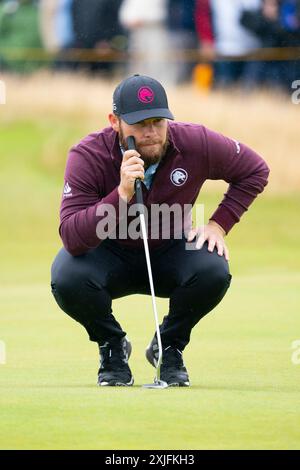 Troon, Écosse, Royaume-Uni. 18 juillet 2024. La première manche du 152e championnat Open se déroule sur le parcours de golf Royal Troon. Pic ; Tyrrell Hatton. Iain Masterton/Alamy Live News Banque D'Images