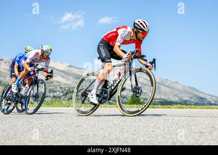 Barcelonnette, France. 18 juillet 2024. Le français Guillaume Martin de Cofidis photographié en action lors de l'étape 18 du Tour de France 2024, de Gap à Barcelonnette (179, 5 km), en France, le jeudi 18 juillet 2024. La 111ème édition du Tour de France débute le samedi 29 juin et se termine à Nice le 21 juillet. BELGA PHOTO DAVID PINTENS crédit : Belga News Agency/Alamy Live News Banque D'Images