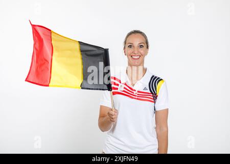 Bruxelles, Belgique. 18 juillet 2024. La jockey Paralympique Manon Claeys photographiée lors d’un photoshoot pour le Comité Olympique belge BOIC - COIB avant les Jeux Paralympiques de Paris 2024, à Bruxelles, jeudi 18 juillet 2024. BELGA PHOTO HATIM KAGHAT crédit : Belga News Agency/Alamy Live News Banque D'Images