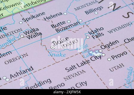 Macro photographie de l'état de l'Idaho des États-Unis d'amérique carte politique avec les villes et les frontières les plus importantes Banque D'Images