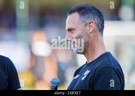 Alexander Ende (SC Verl, formateur) GER, SC Verl v. FC Schalke 04, Fussball, Testspiel, Spielzeit 2024/2025, 18.07.2024 le Règlement DFL interdit toute utilisation de photographes comme séquences d'images et/ou quasi-vidéo. Foto : Eibner-Pressefoto / Jan Strohdiek Banque D'Images