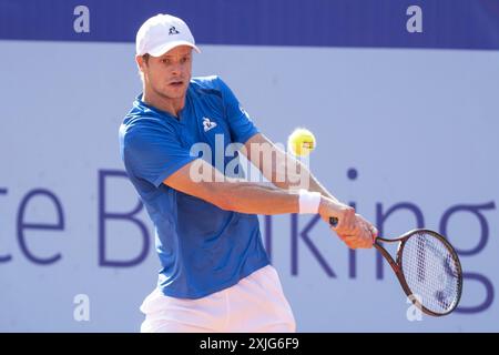 Gstaad Suisse, 07 18 2024 : Yannick Hanfmann (GER) en action lors de l'EFG Swiss Open. Lors de l'EFG Swiss Open Gstaad, match international de tennis à Gstaad, Suisse, le 18 juillet 2024 Banque D'Images