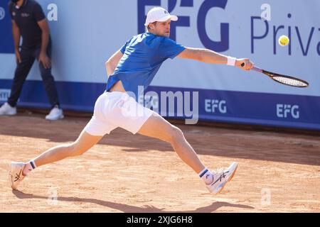 Gstaad Suisse, 07 18 2024 : Yannick Hanfmann (GER) en action lors de l'EFG Swiss Open. Lors de l'EFG Swiss Open Gstaad, match international de tennis à Gstaad, Suisse, le 18 juillet 2024 Banque D'Images