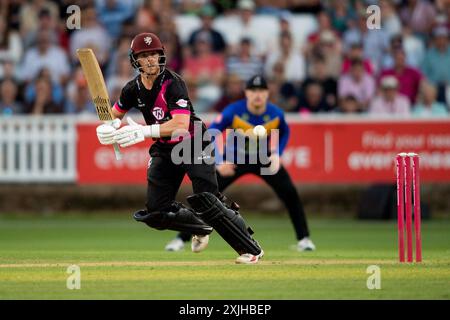 Taunton, Royaume-Uni. 18 juillet 2024. Tom Abell de Somerset battant pendant le match Vitality Blast entre Somerset et Sussex Sharks au Cooper Associates County Ground. Crédit : Dave Vokes/Alamy Live News Banque D'Images