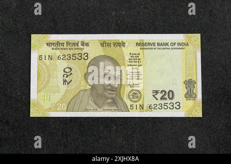 Billet de banque indien de 20 roupies face avant avec Mahatma Gandhi Banque D'Images