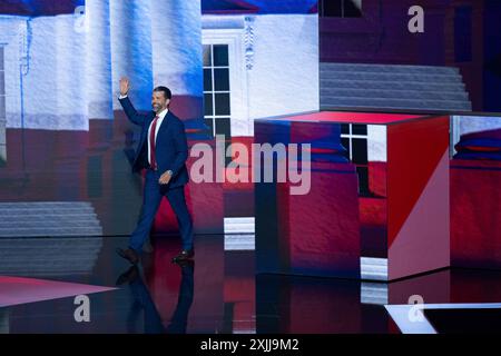 Donald J. Trump, Jr. prend la parole à la Convention nationale républicaine à Milwaukee, Wisconsin lors du Forum Fiserv le mercredi 17 juillet 2024. Crédit : Annabelle Gordon / CNP (RESTRICTION : NO Daily mail. AUCUN journal de New York ou du New Jersey ni aucun journal dans un rayon de 75 milles autour de New York.) Banque D'Images