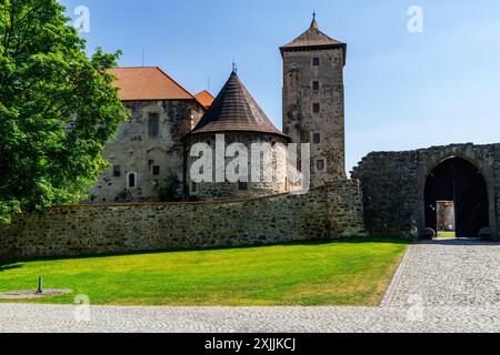 Château d'eau Švihov (Vodni Hrad Švihov), Bohême, République tchèque. Le château de Švihov a été construit par les Rýzmberk de la famille noble de Skála. Le château se compose o Banque D'Images