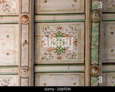 Les œuvres d'art ornées vieux de siècles dans le plafond du château de Colditz, Saxe, Allemagne Banque D'Images