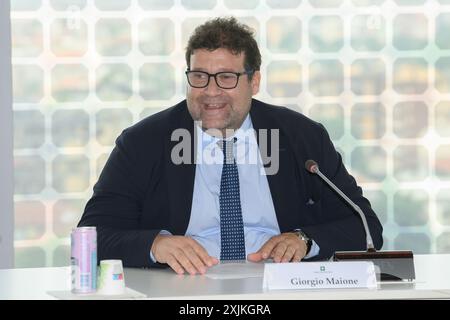 Milano, Milano. 19 juillet 2024. Sottoscrizione del Protocollo di intesa tra Regione Lombardia ed Eni spa - Milano - Venerd&#xec ; 19 Luglio 2024 (Foto Claudio Furlan/Lapresse) signature du protocole d'accord entre Regione Lombardia et Eni spa - Milan - vendredi 19 juillet 2024 (photo Claudio Furlan/Lapresse) crédit : LaPresse/Alamy Live News Banque D'Images