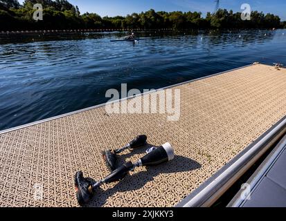 Vue générale des Jeux paralympiques de Grande-Bretagne Greg Stevenson PR2 mélange de jambes doubles lors d’une séance d’entraînement au Redgrave Pinsent Rowing Lake, Reading. Date de la photo : vendredi 19 juillet 2024. Banque D'Images