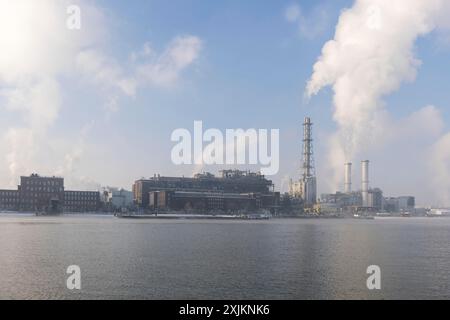 Site de l'usine BASF sur les rives du Rhin, entreprise chimique, brumeux Mood, Ludwigshafen, Rhénanie-Palatinat, Allemagne Banque D'Images