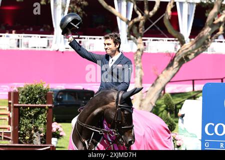 Edward Levy de France lors de la remise des prix du Groupe Prix cordon au Jumping International de Dinard le 19 juillet 2024, Dinard, France (photo par Maxime David - MXIMD Pictures) Banque D'Images