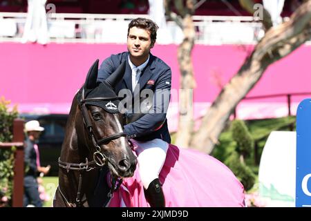 Edward Levy de France lors de la remise des prix du Groupe Prix cordon au Jumping International de Dinard le 19 juillet 2024, Dinard, France (photo par Maxime David - MXIMD Pictures) Banque D'Images